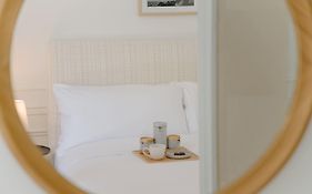 Cara Hotel